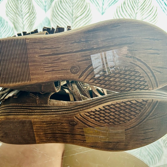 Pierre Dumas Fringe Sandal Boot Brown and Gold Size 6 - Picture 2 of 3